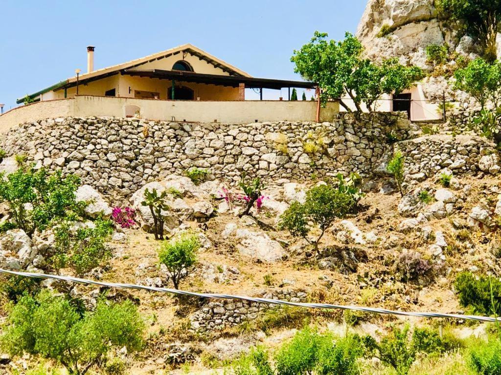 B&B Tenuta La Puntara كالتانيسيتا المظهر الخارجي الصورة