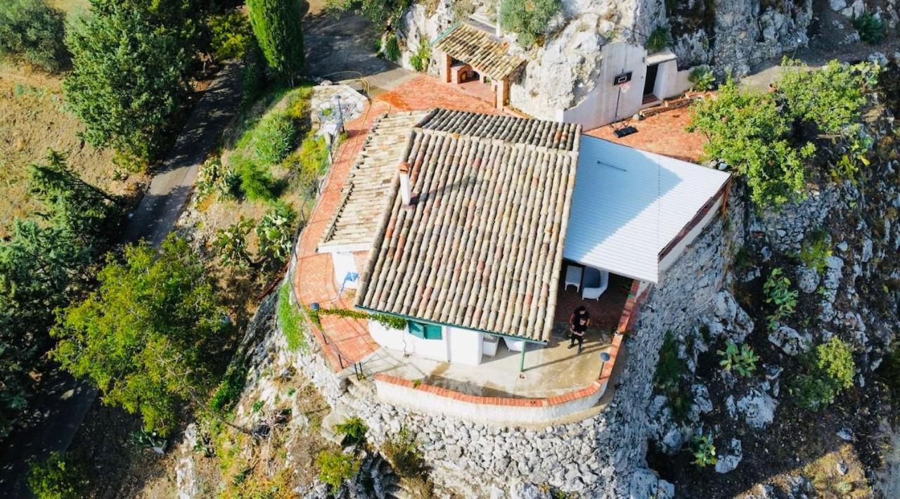 B&B Tenuta La Puntara كالتانيسيتا المظهر الخارجي الصورة
